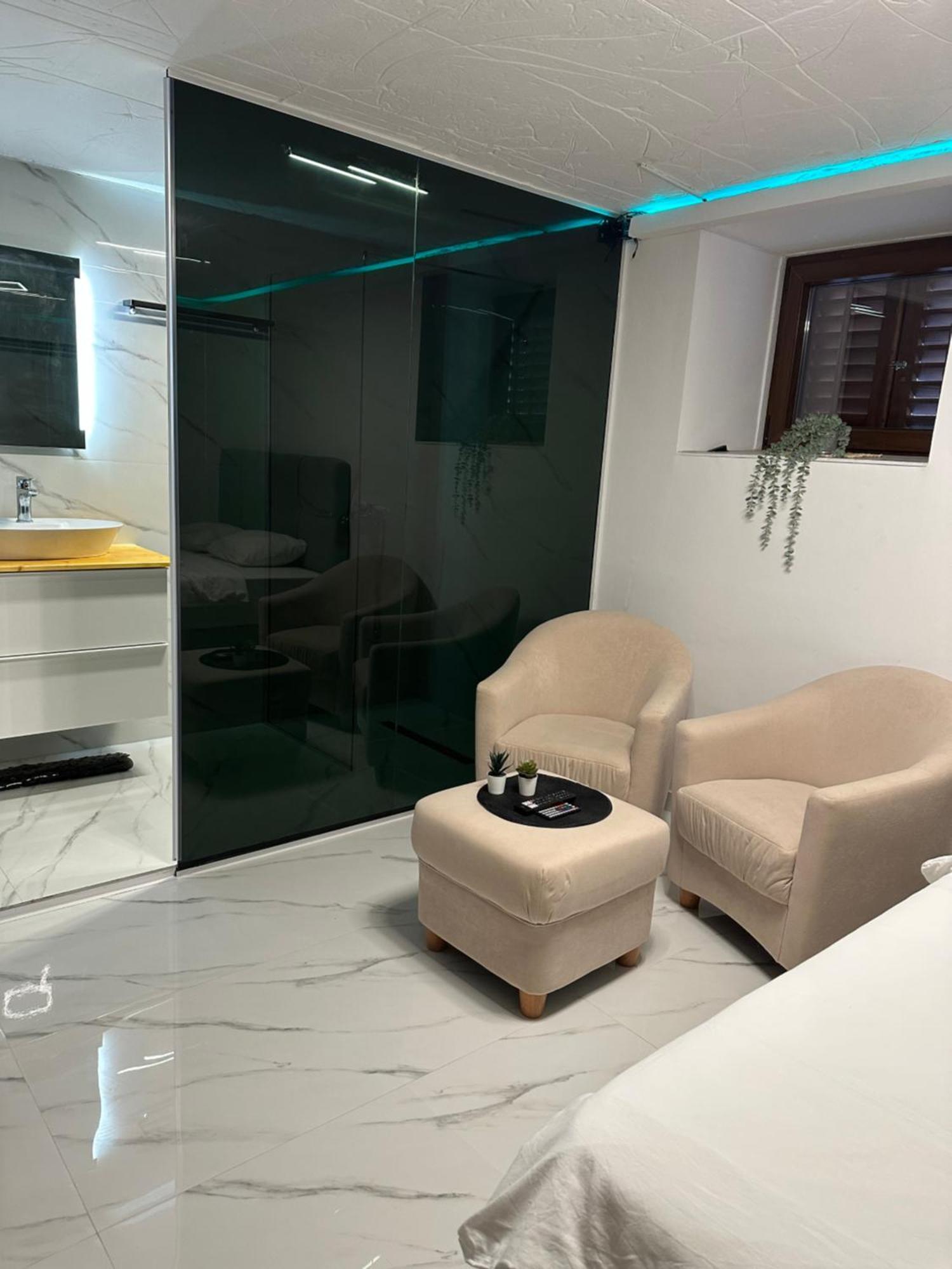 Luxury Old Town Rab Studio Apartments Rab Town Ngoại thất bức ảnh