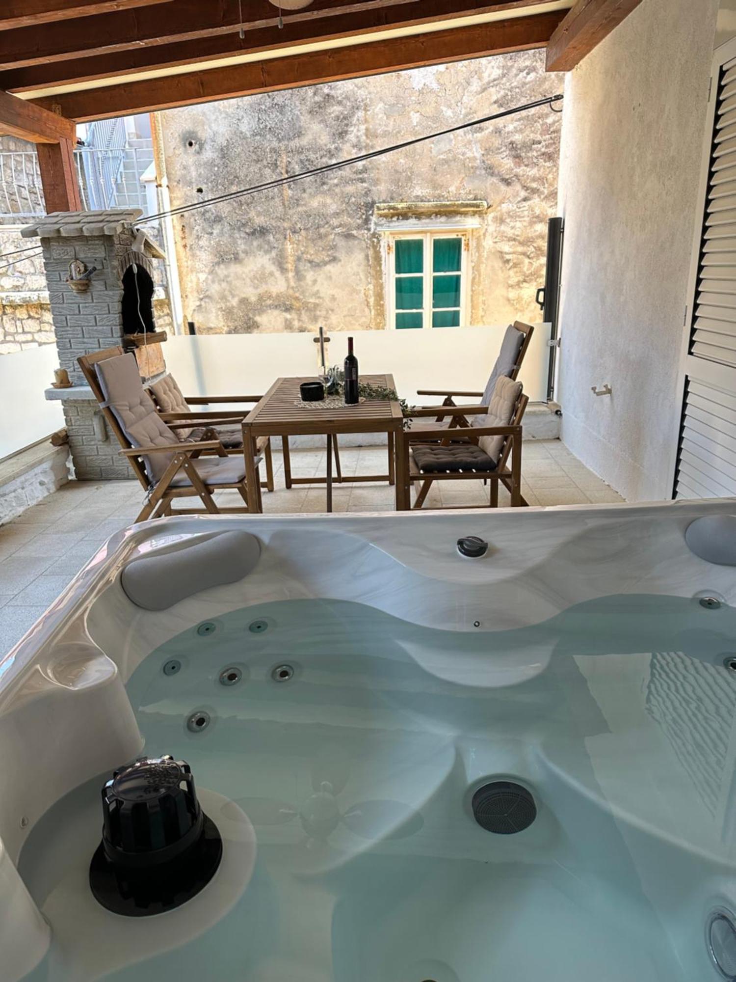 Luxury Old Town Rab Studio Apartments Rab Town Ngoại thất bức ảnh